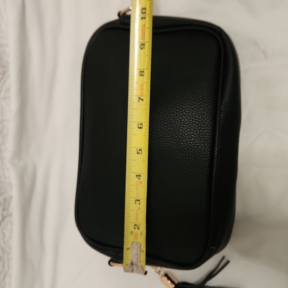 New! Vegan leather black purse with 2 shoulder straps crossbody handbag gold - Picture 4 of 10